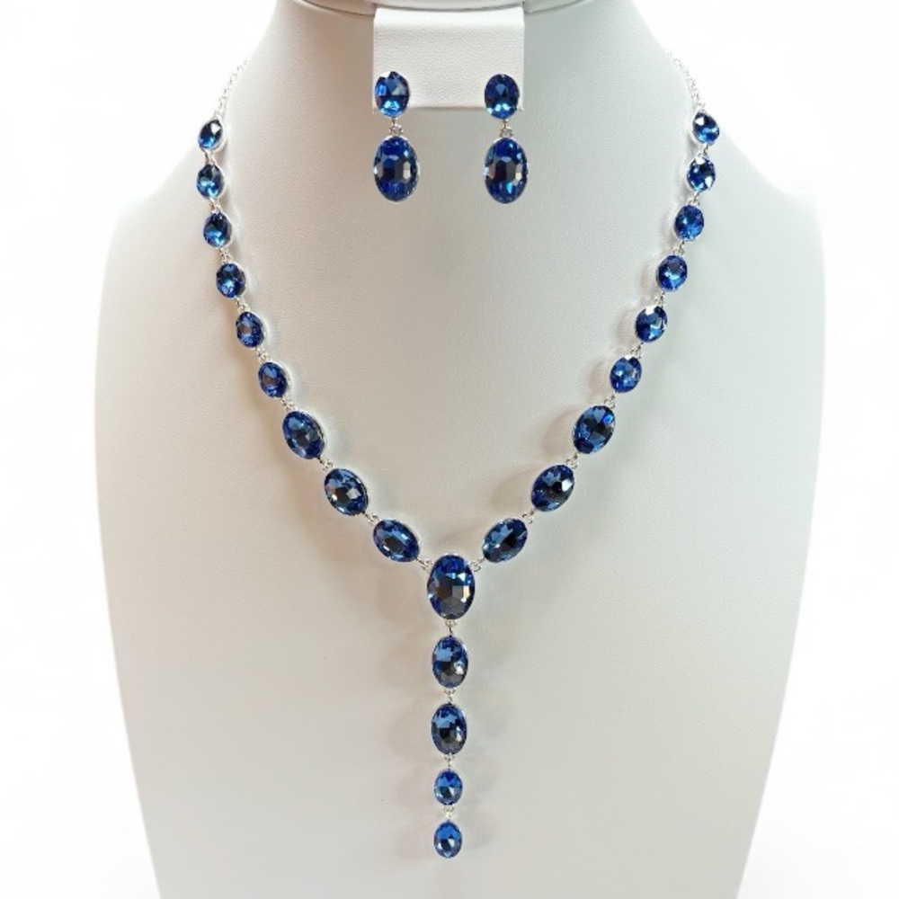 NWT Ocean Blue Mirage Necklace and Earring Set | AVON